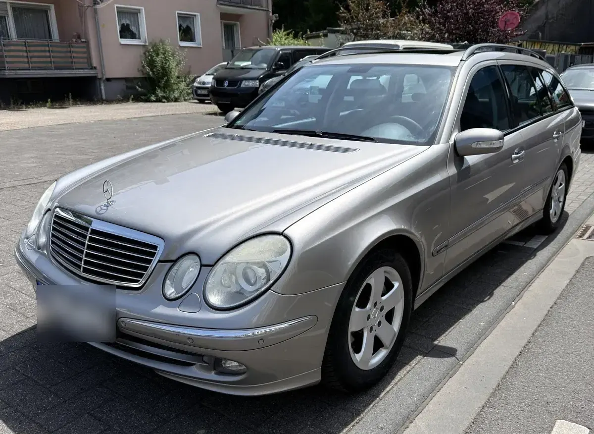 Gebraucht Mercedes E280 Avantgarde 190 PS (139 kW) 2005 Grau Kombi