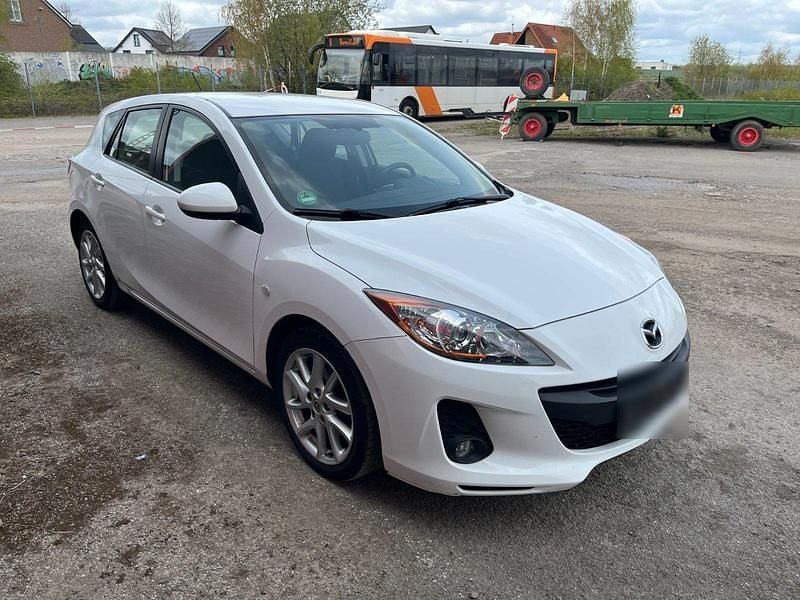 Usata Mazda 3 Edition 105 CV (77 kW) 2012 Bianco Berlina
