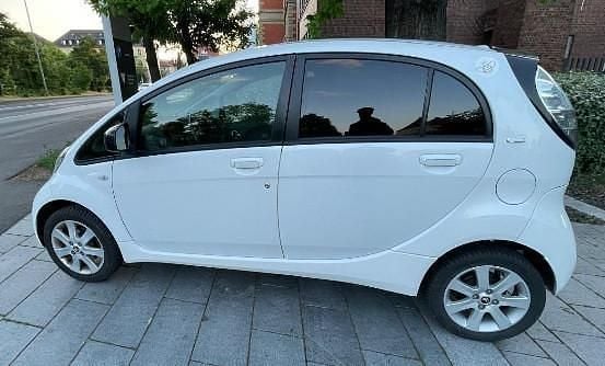 Weiß Gebraucht 2010 Peugeot iON Kleinwagen | 3.750 € (Guter Preis) - Bild 1/4