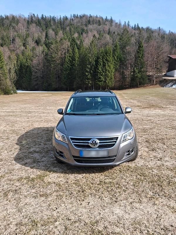 Gebraucht VW Tiguan 140 PS (102 kW) 2008 Grau SUV