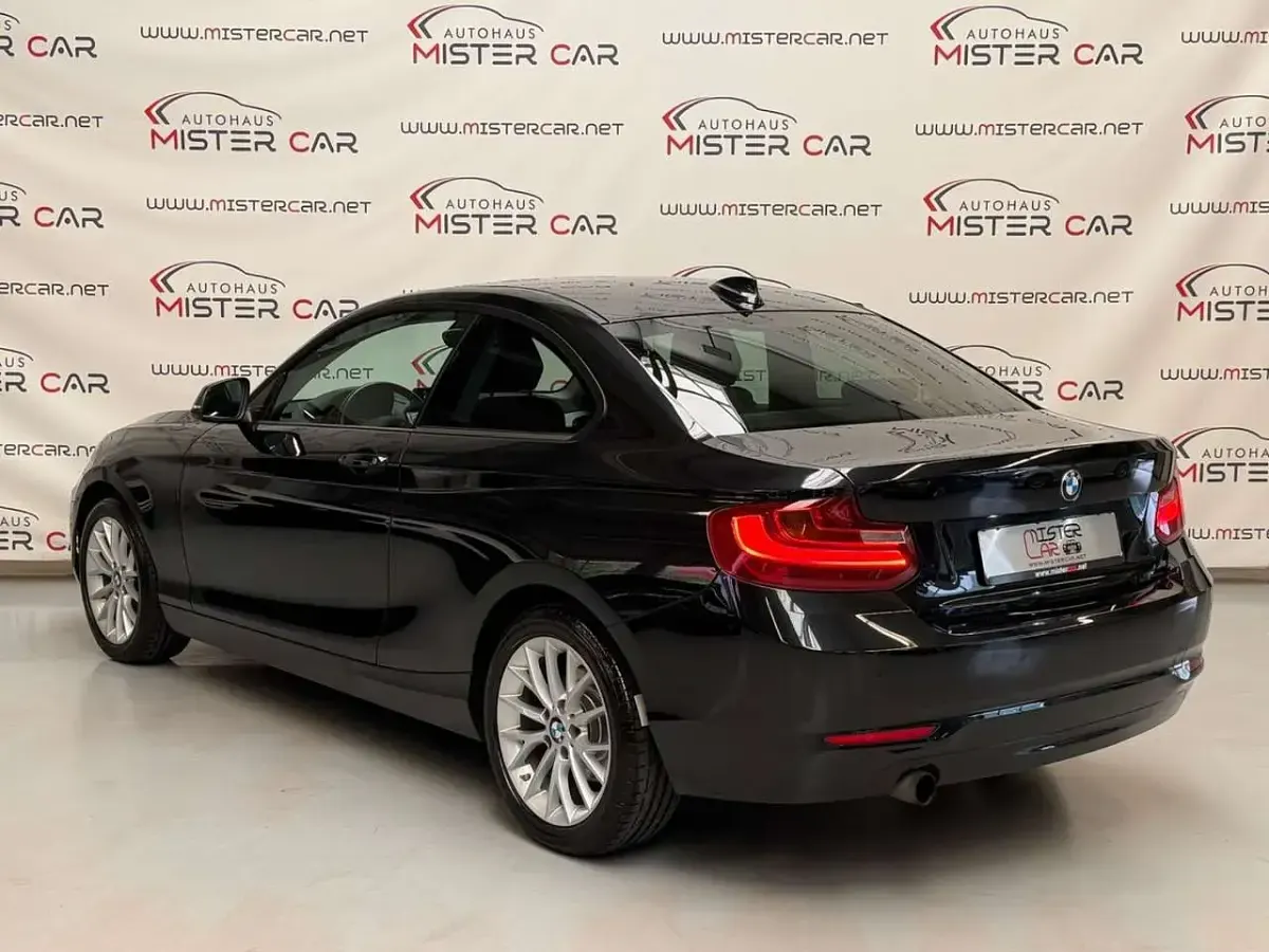 Gebraucht BMW 218 Advantage 136 PS (100 kW) 2015 Saphirschwarz Coupé