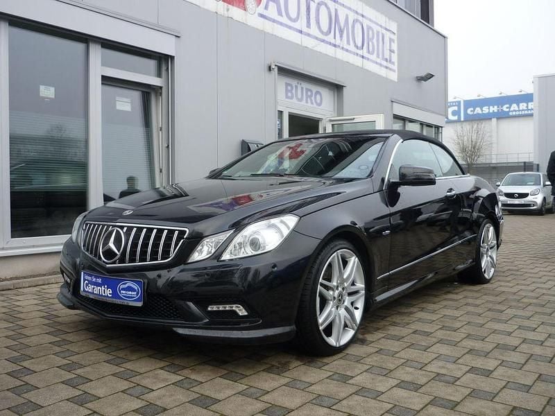 Schwarz Gebraucht 2011 Mercedes E300 AMG line Cabrio | 16.000 € (Guter Preis) - Bild 1/4