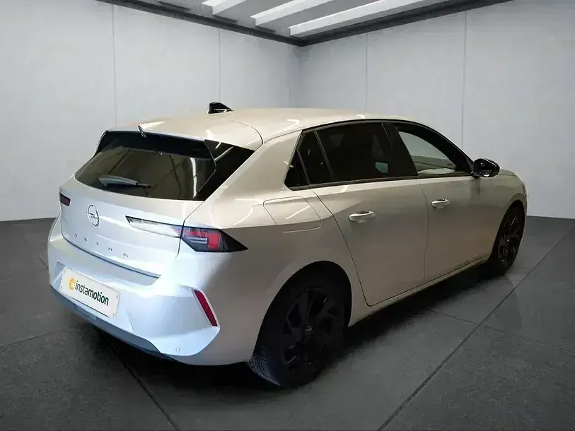 Gebraucht Opel Astra 131 PS (96 kW) 2025 Grau Kleinwagen