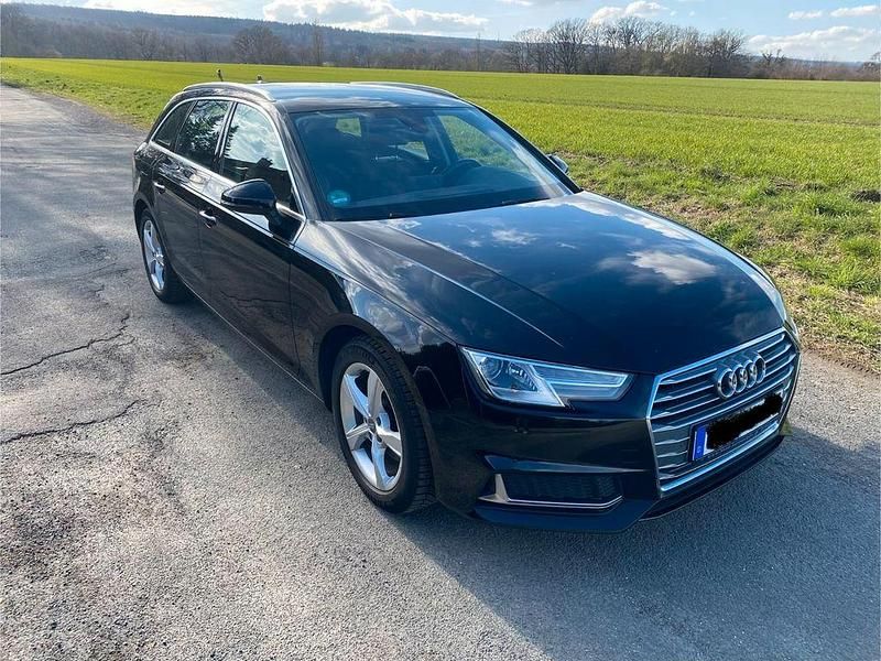 Gebraucht Audi A4 Sport 190 PS (139 kW) 2019 Schwarz Kombi