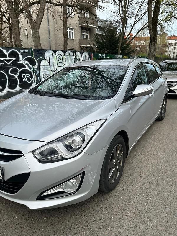 Gebraucht Hyundai i40 136 PS (100 kW) 2012 Silber Kombi