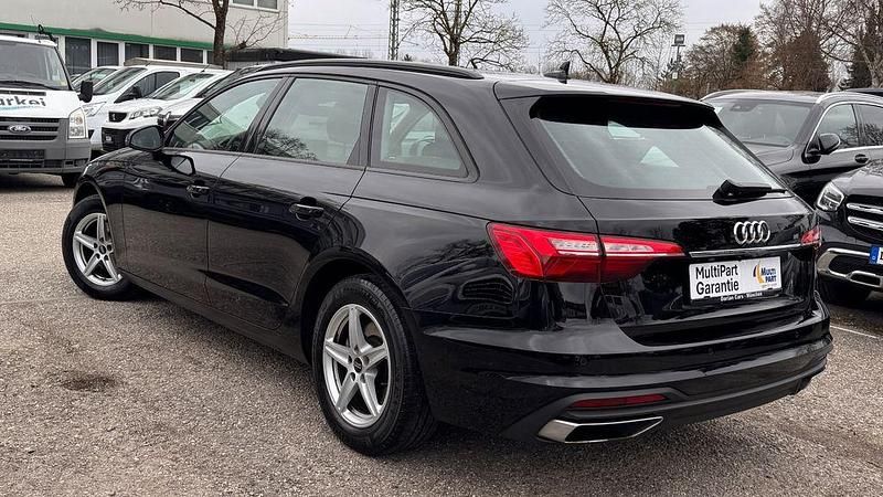 Gebraucht Audi A4 Basis 163 PS (119 kW) 2023 Schwarz Kombi