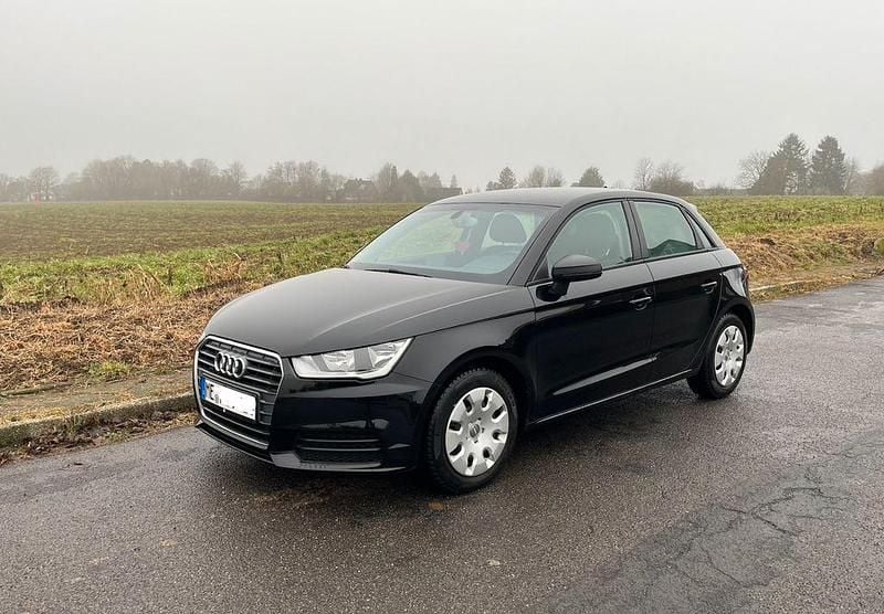 Schwarz Gebraucht 2016 Audi A1 Sportback Comfort Kleinwagen | 9.990 € (Guter Preis) - Bild 1/4