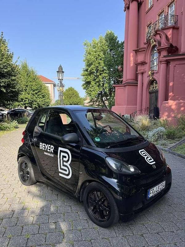 Schwarz Gebraucht 2011 Smart ForTwo Coupé Kleinwagen | 5.290 € (Fairer Preis) - Bild 1/4