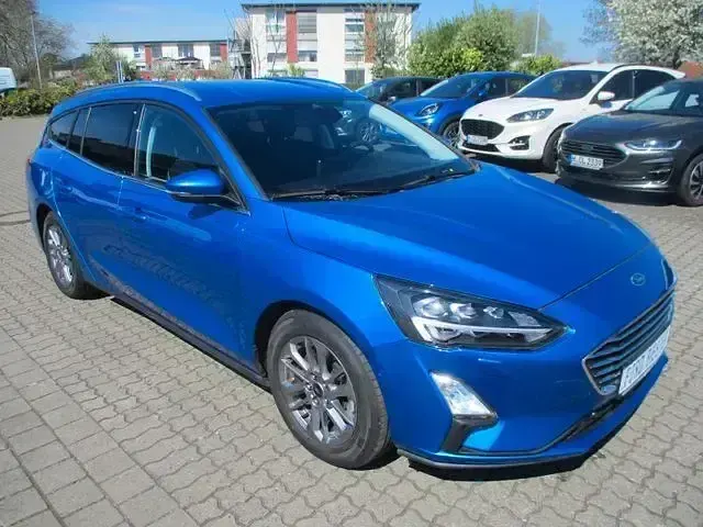 Gebraucht Ford Focus Titanium 150 PS (110 kW) 2019 Dynamicblau metallic (metallic) Kombi