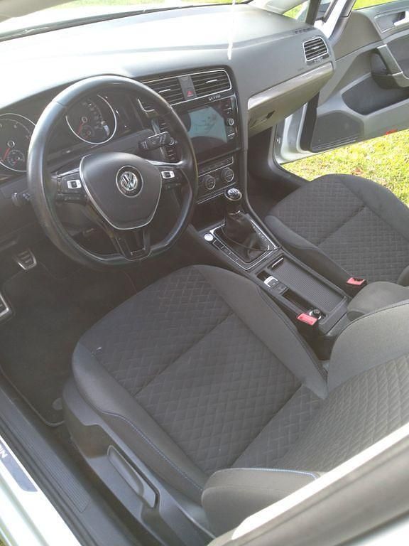 Second-hand VW Golf VII Join 150 CP (110 kW) 2018 Argintiu Break