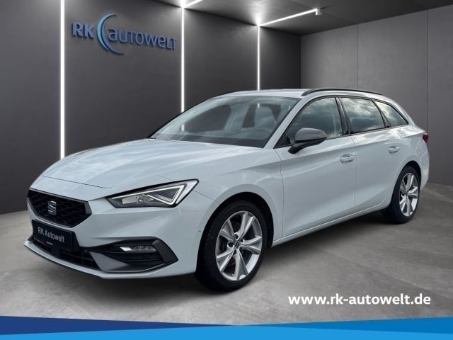 Weiss Gebraucht 2023 Seat Leon 4Drive Kombi | 31.290 € (Teuer) - Bild 1/4