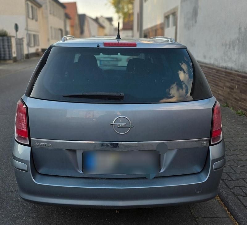 Gebraucht Opel Astra Elegance 125 PS (91 kW) 2005 Blau Kombi