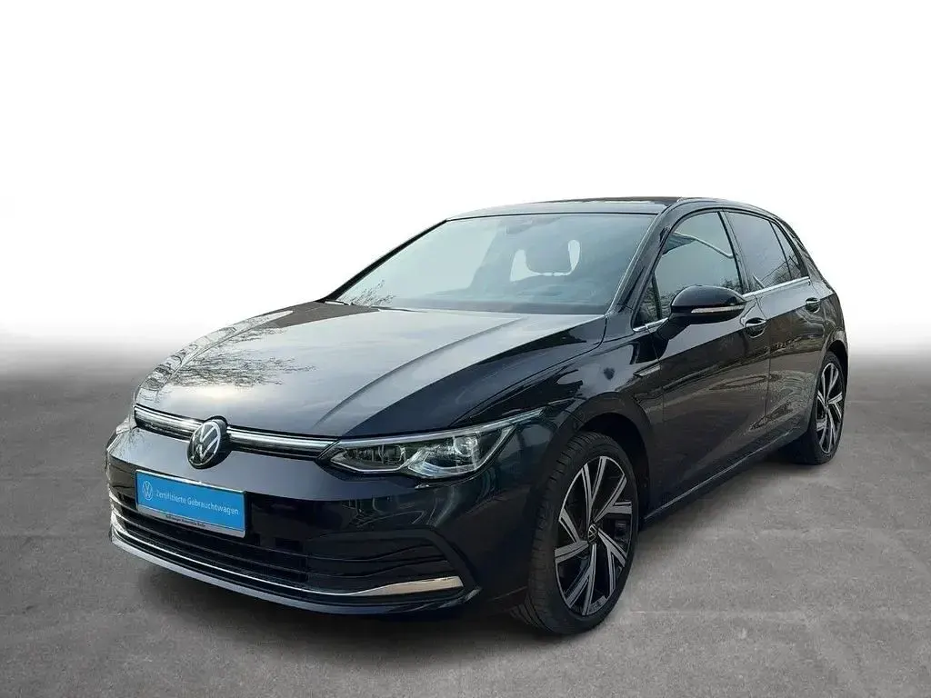 Gebraucht VW Golf VIII Style 190 PS (139 kW) 2022 Deep black perleffekt Limousine