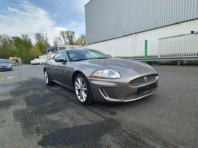 Gebraucht Jaguar XKR 510 PS (375 kW) 2009 Vapour grey . Coupé
