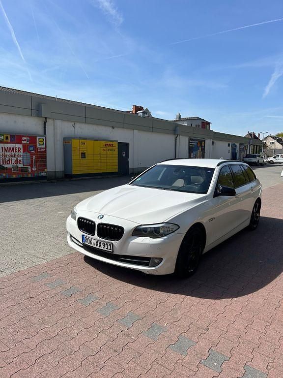 Gebraucht BMW 520 184 PS (135 kW) 2011 Weiß Kombi