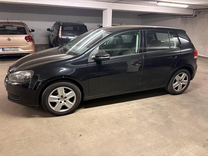 Gebraucht VW Golf VI 80 PS (58 kW) 2010 Schwarz Kleinwagen