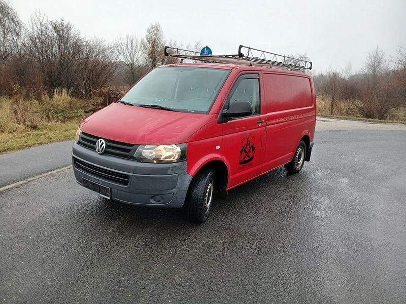 Rot Gebraucht 2010 VW T5 Van | 6.400 € - Bild 1/4