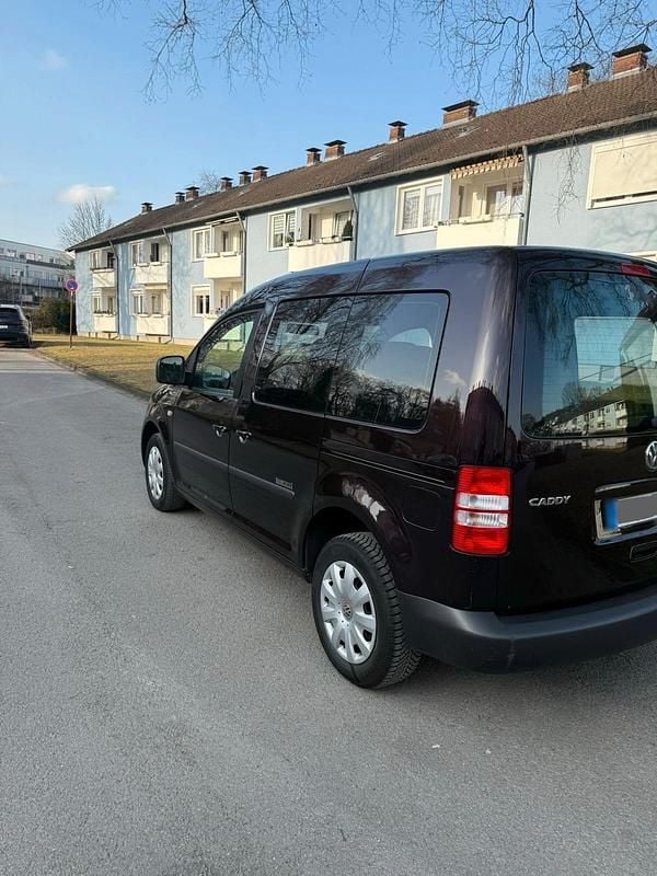 Gebraucht VW Caddy 105 PS (77 kW) 2012 Schwarz Van / Kleinbus