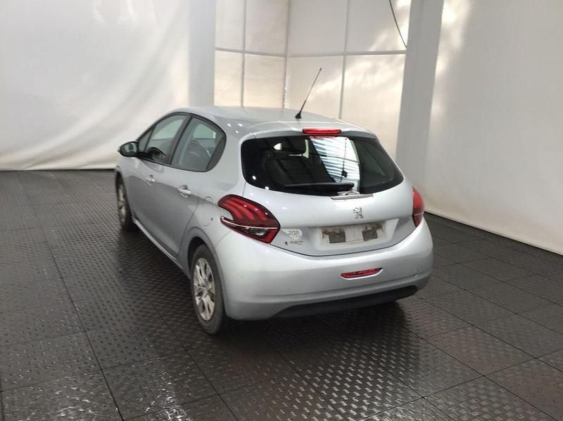 Gebraucht Peugeot 208 68 PS (50 kW) 2018 Kleinwagen