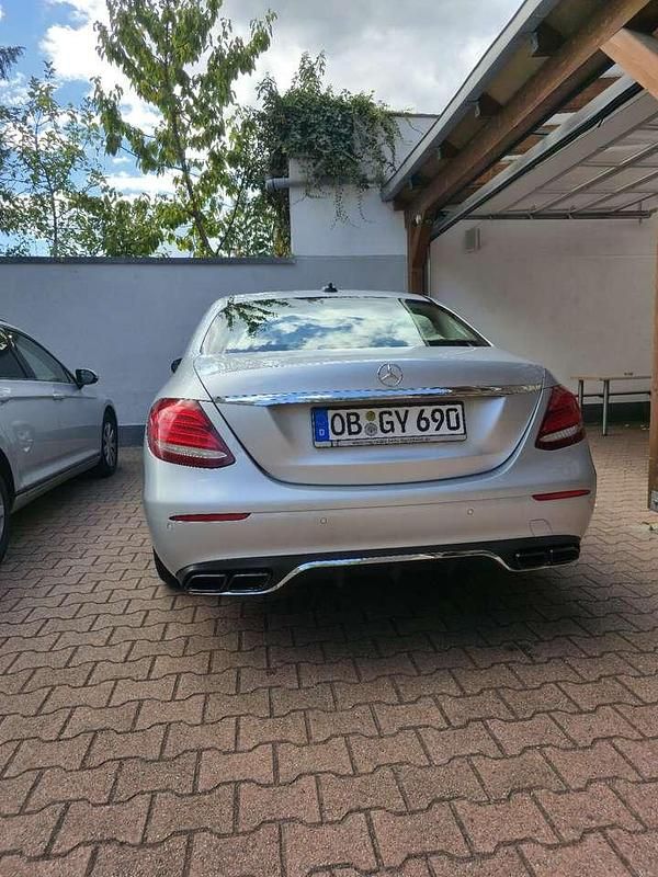 Gebraucht Mercedes E200 AMG line 150 PS (110 kW) 2018 Limousine