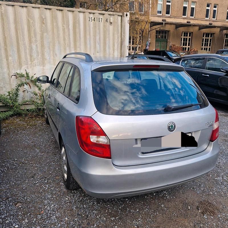 Gebraucht Skoda Fabia 2010 Grau Kombi