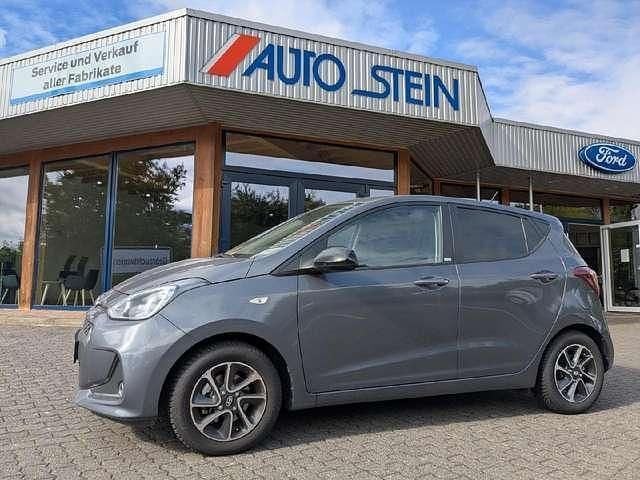 Star dust / met (metallic) Gebraucht 2020 Hyundai i10 YES! Kleinwagen | 11.900 € (Guter Preis) - Bild 1/4