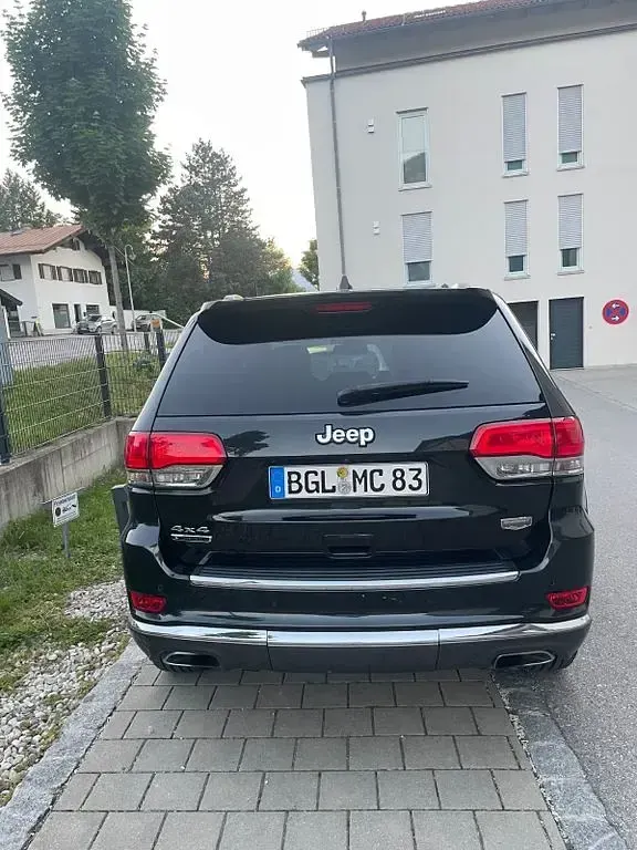 Gebraucht Jeep Grand Cherokee Summit 250 PS (183 kW) 2016 Schwarz SUV