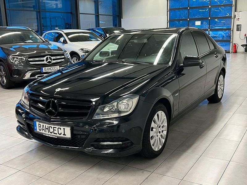 Gebraucht Mercedes C200 184 PS (135 kW) 2011 Schwarz Limousine
