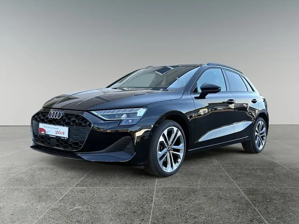 Gebraucht Audi A3 Ambiente 150 PS (110 kW) 2025 Mythosschwarz metallic Limousine