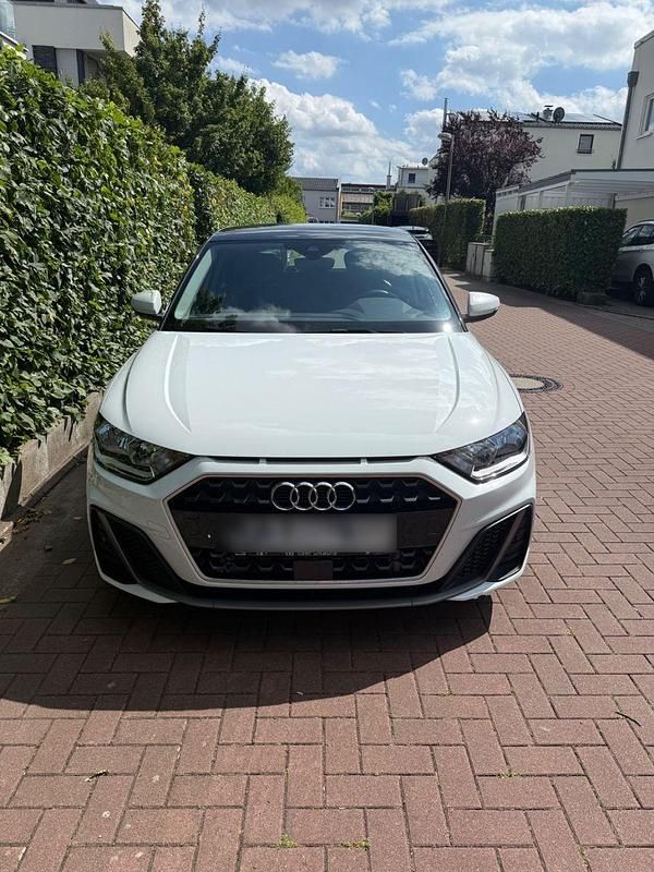 Weiß Gebraucht 2021 Audi A1 Sportback S-Line Kleinwagen | 19.500 € (Fairer Preis) - Bild 1/4
