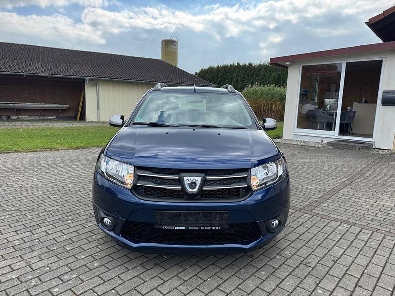 Blau Gebraucht 2015 Dacia Logan MCV Celebration Kombi | 5.990 € (Fairer Preis) - Bild 1/4