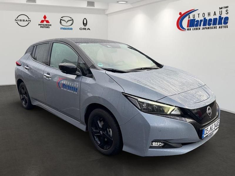Gebraucht Nissan Leaf Tekna 110 kW (150 PS) 2024 Ceramic grey p/black m Kleinwagen