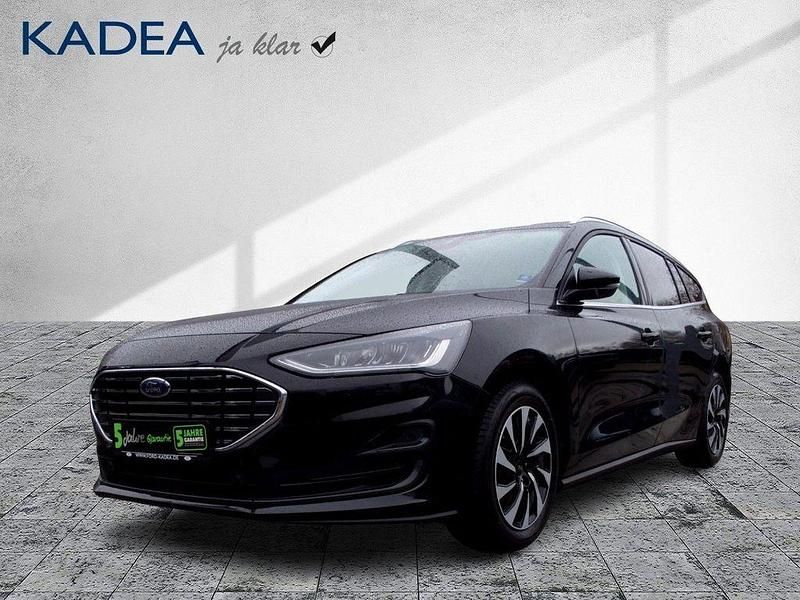 Obsidianschwarz metallic Gebraucht 2025 Ford Focus Titanium Kombi | 23.780 € (Guter Preis) - Bild 1/4