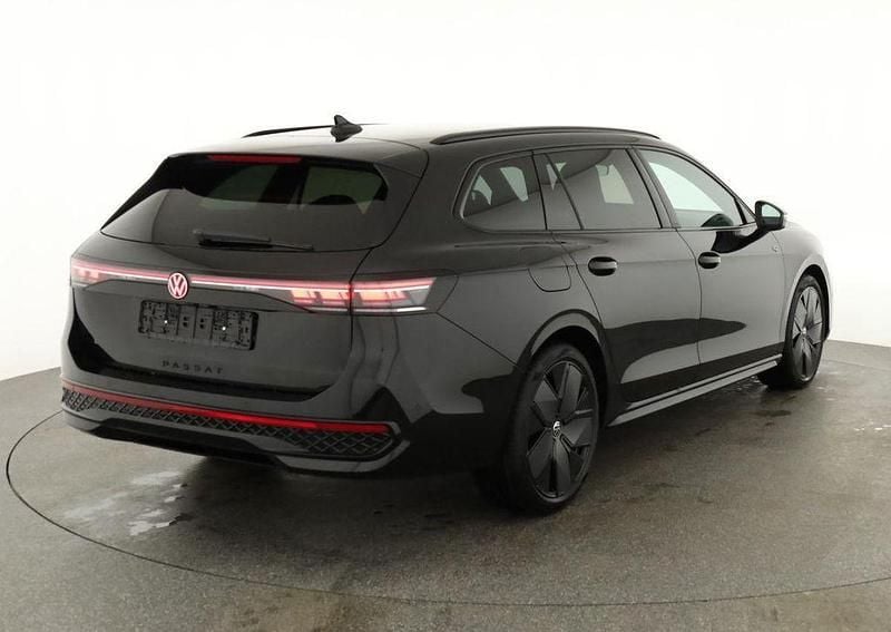Neu VW Passat R-line 193 PS (141 kW) 2026 Schwarz Kombi
