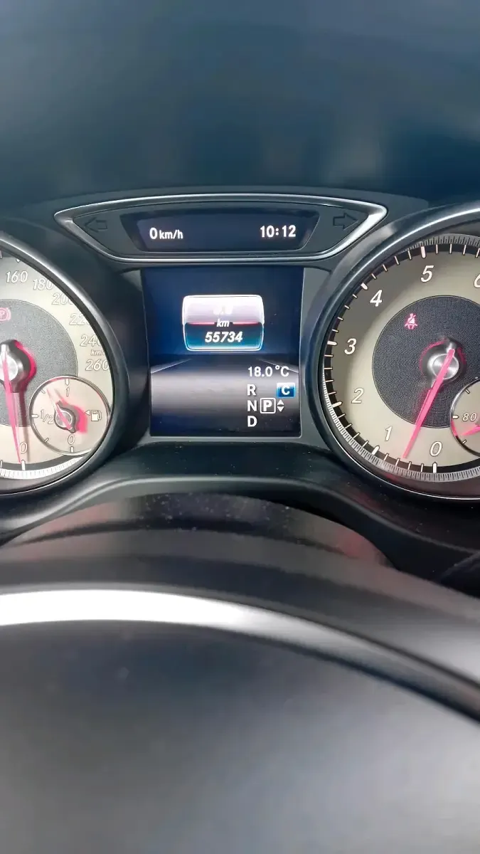 Gebraucht Mercedes CLA250 211 PS (155 kW) 2018 Blau Coupé