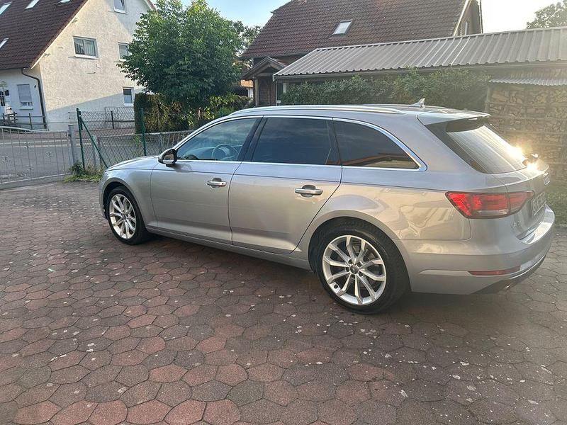Gebraucht Audi A4 Design 150 PS (110 kW) 2018 Silber Kombi