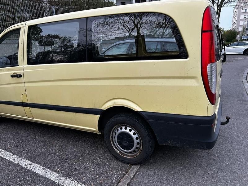 Gelb Gebraucht 2006 Mercedes Vito Van / Kleinbus | 3.600 € (Superpreis) - Bild 1/4