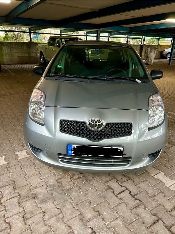 Gebraucht 2007 Toyota Yaris Cool Limousine | 2.600 € (Fairer Preis) - Bild 1/4