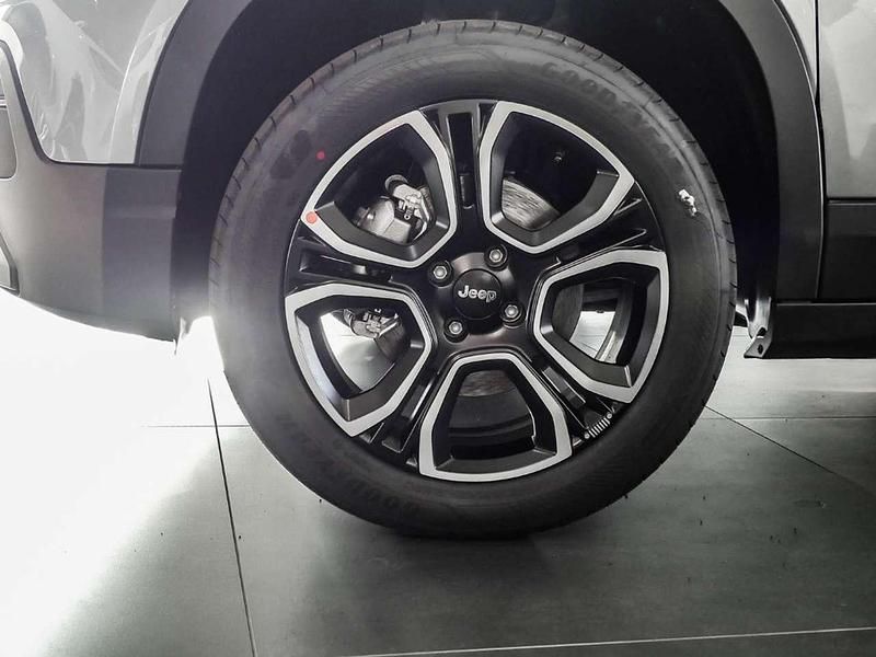 Neu Jeep Avenger Altitude 101 PS (74 kW) 2025 Granite grey mit dach in volca SUV