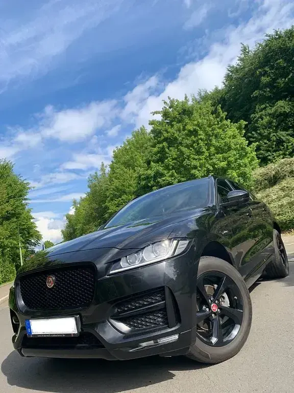 Gebraucht Jaguar F-Pace R-Sport 179 PS (131 kW) 2020 Schwarz SUV