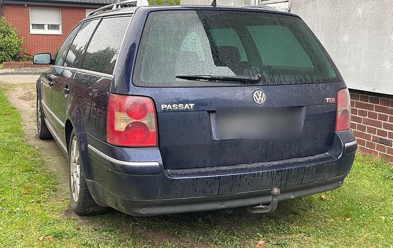 Gebraucht VW Passat 131 PS (96 kW) 2003 Blau Limousine