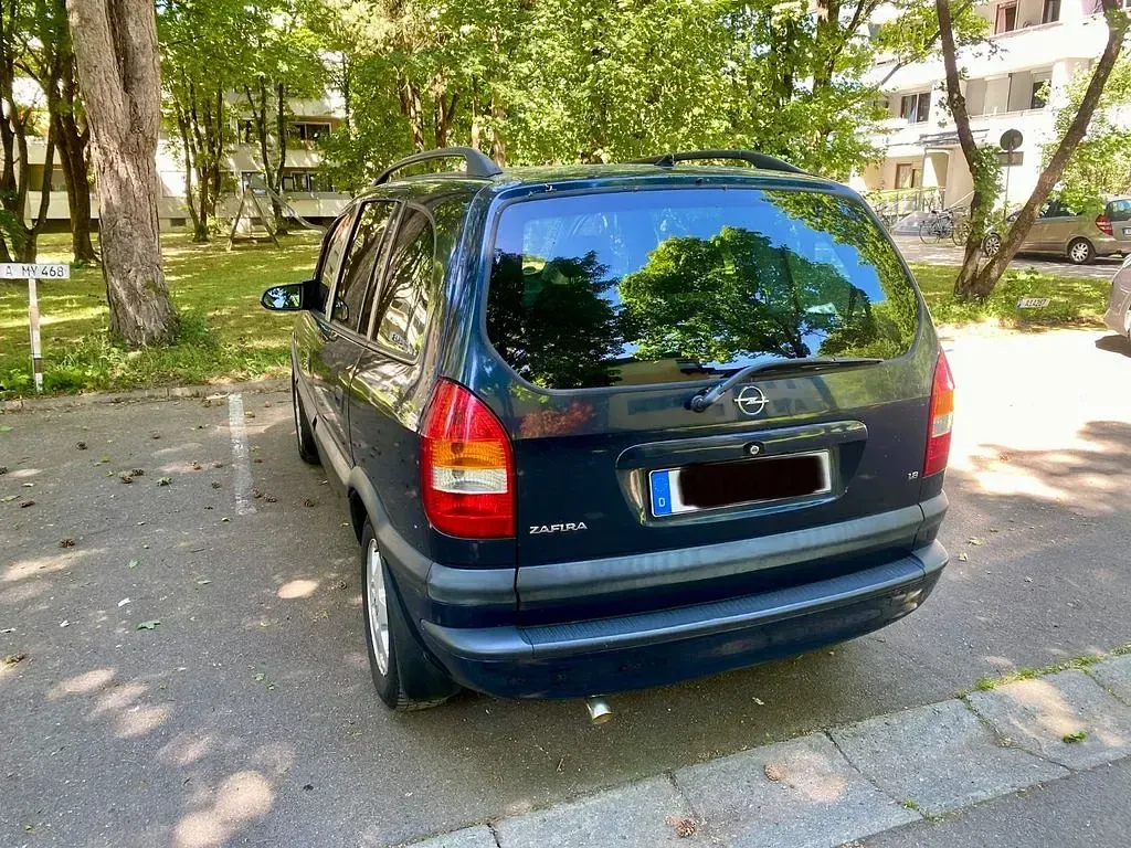 Gebraucht Opel Zafira Elegance 125 PS (91 kW) 2002 Blau Van / Kleinbus