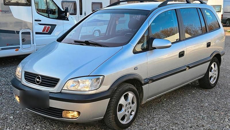 Gebraucht Opel Zafira 125 PS (91 kW) 2000 Silber Van / Kleinbus