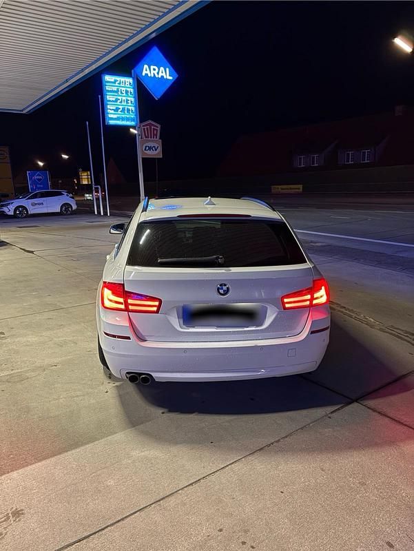 Gebraucht BMW 520 Basis 184 PS (135 kW) 2012 Weiß Kombi