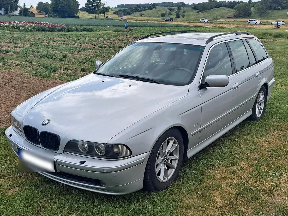 Gebraucht BMW 525 192 PS (141 kW) 2002 Silber Kombi