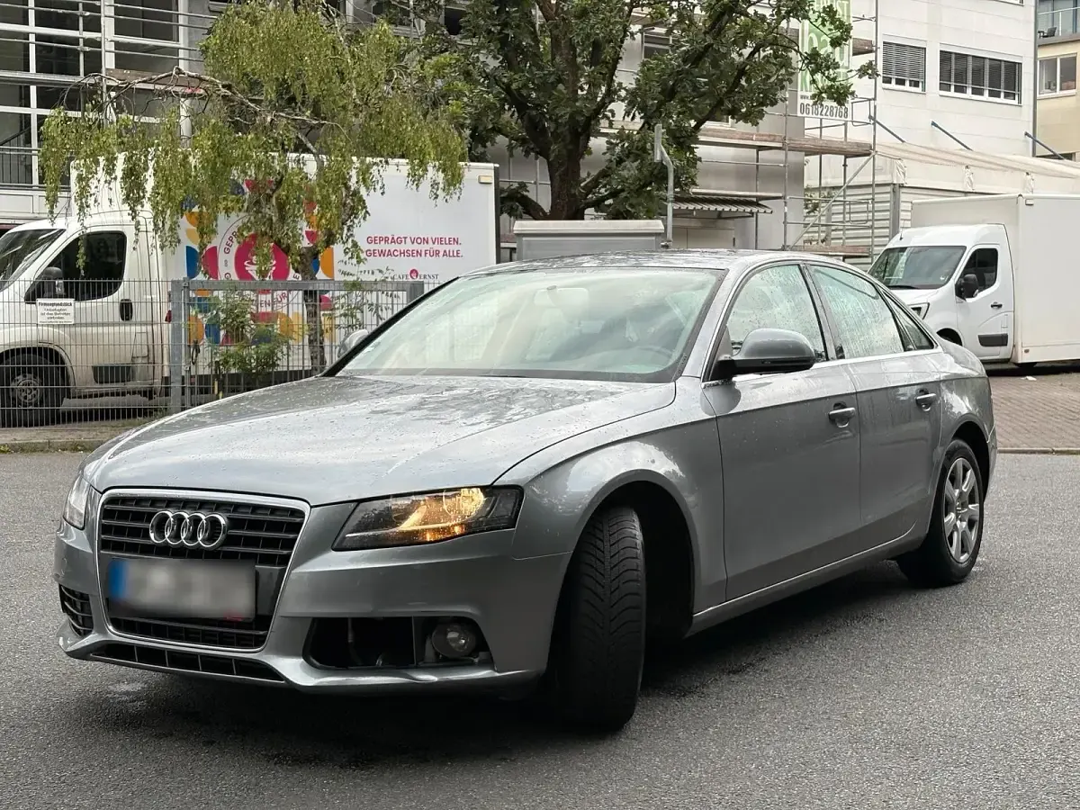 Gebraucht Audi A4 122 PS (89 kW) 2009 Silber Limousine