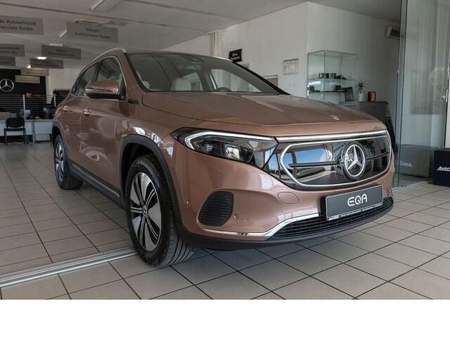 Gebraucht Mercedes EQA250 Progressive 139 kW (190 PS) 2023 Gold SUV
