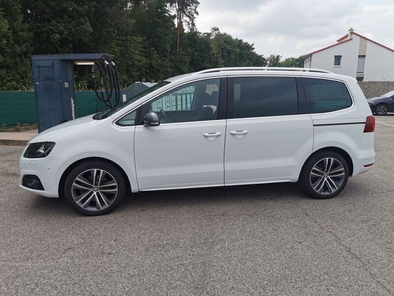 Weiß Gebraucht 2020 Seat Alhambra FR-Line Van / Kleinbus | 35.900 € (Etwas zu teuer) - Bild 1/4