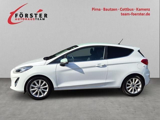 Gebraucht Ford Fiesta Titanium 101 PS (74 kW) 2017 Weiß Kleinwagen