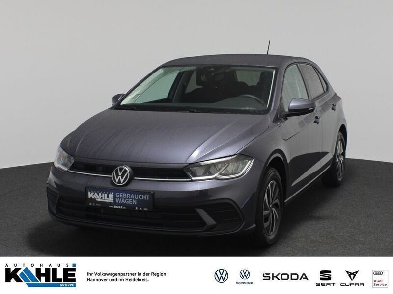 Rauchgrau Gebraucht 2024 VW Polo Life Limousine | 21.990 € (Fairer Preis) - Bild 1/4